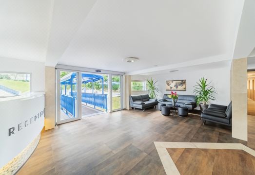 1. 보텔 라체크 프..