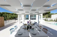 2083 Villa Gea in Matino Hotels in Matino