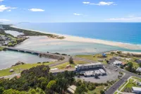 Scamander Beach Resort - parking