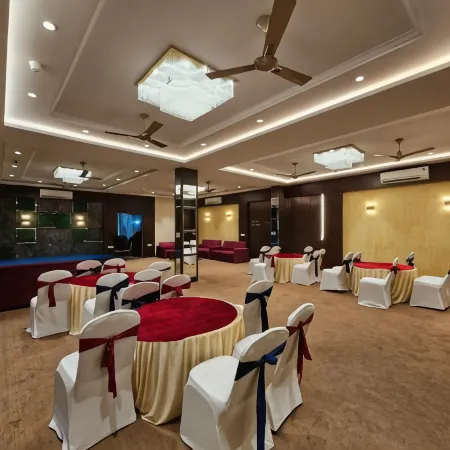 Devki Grand Hotel