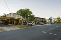 Mid City Motor Inn - Parkplatz