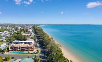 Alexander Beachfront Apartments
