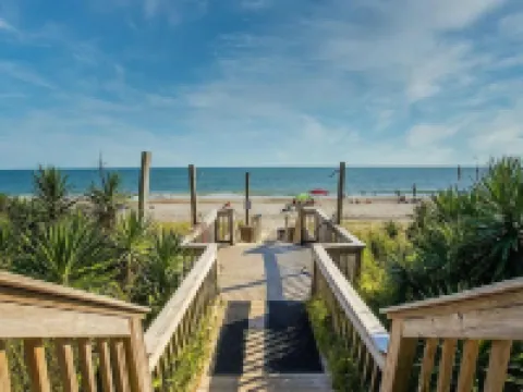 4bedroom beach front, breathtaking, spacious, updated Hotels in Indian Beach