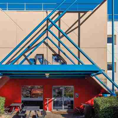 hotelF1 Cholet Hotel Exterior