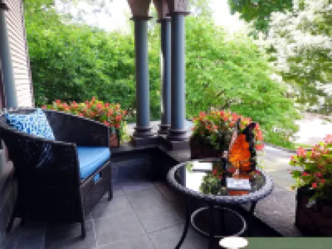 シャンペーン ガーデン イン