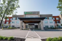 Holiday Inn Express & Suites Tonawanda - Buffalo Area Các khách sạn ở Getzville