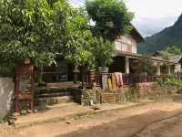 Riverview Bungalows & GH Các khách sạn ở Nong Khiaw
