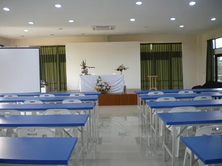 RedDoorz Sripiamsuk Resort Bangkok Отели рядом с достопримечательностью «Университет Рангсит»