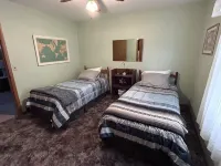 Quiet Country Ranch/Hunters Welcome/Peaceful ranch home with plenty of room