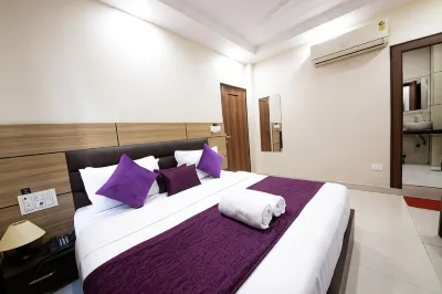 Perfect Stayz Dwarkesh - Near Railway Station