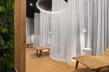 Saint Martin Residence by Y3 Hotels - Poznań Old Town with Wellness