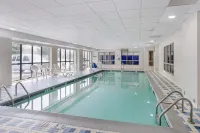Comfort Inn & Suites Voorhees/Mt. Laurel Hotels in Echelon
