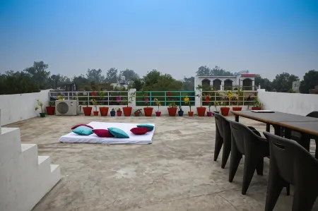 Moustache Khajuraho Отели рядом с достопримечательностью «Кандарья-Махадева»