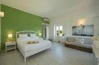 Isola Charm B&B - A Historic Villa Near Punta Del Pero Beach