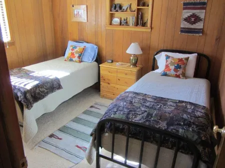 Forest View - 4 bedroom, skiing, fishing, hiking, wildlife. STR permit #1061