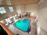MainStay Suites Madison Airport - مسبح