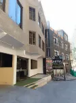 Royal Inn Hotel Hotel dekat The First Institute of Dynamic Learning