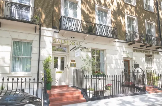 巴爾莫勒爾之家酒店