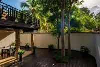 Isle Royal Inn Hotels in 