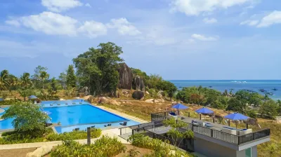 Swiss-Belresort Belitung Hotel dekat Pantai Bukit Berahu