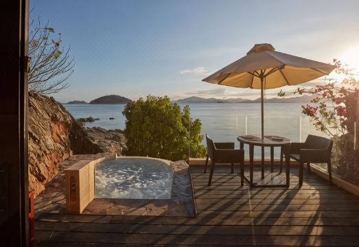 투 시즌스 코론 액티비티