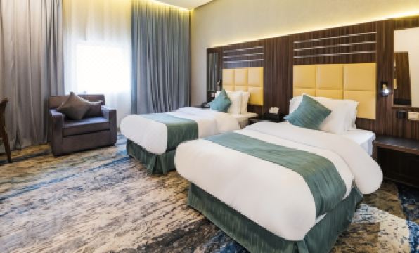 White Diamond Hotel Sari