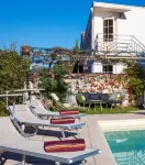 HÖTEL le Castellan Hotels in Istres