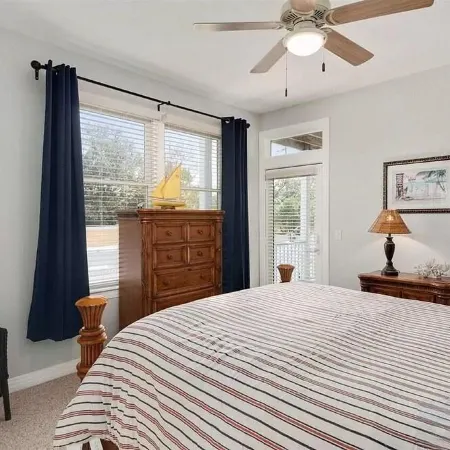 Coastal Cottage, heated private pool & hot tub, resort community
