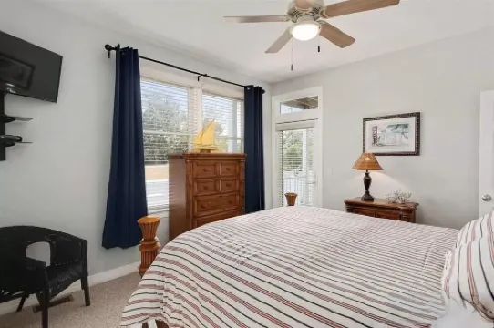 Coastal Cottage, heated private pool & hot tub, resort community