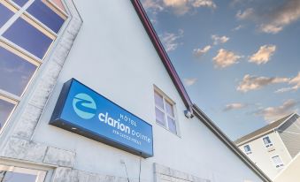 Clarion Pointe Quebec Airport