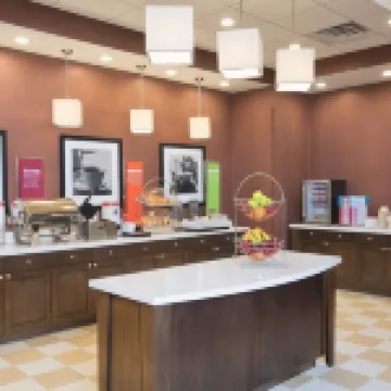 แฮมป์ตันอินน์ คาลามาซู โรงแรมในคาลามาซู