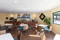 Days Inn by Wyndham Biloxi Beach