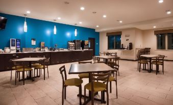 Best Western Lindsay Inn  Suites