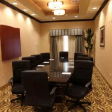 แฮมป์ตัน อินน์แอนด์สวีทส์ คาร์ลสบาด