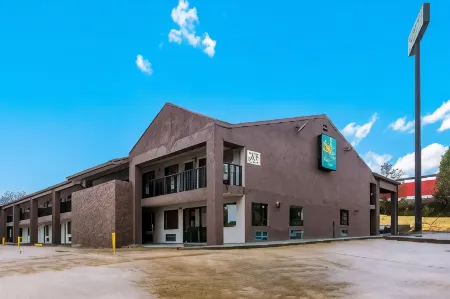 Quality Inn Отели рядом с достопримечательностью «Museum of History and Holocaust Education»