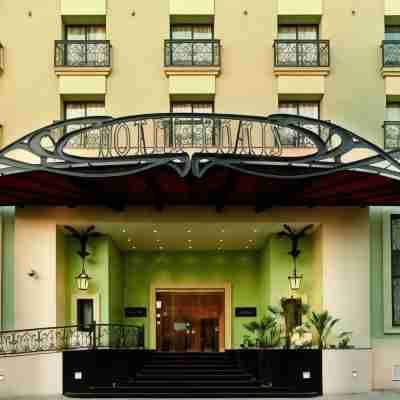 Concorde Paris Hotel Exterior