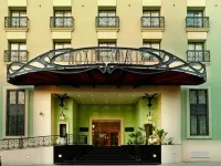 كونكورد باريس Hotels near ضفاف البحيرة I