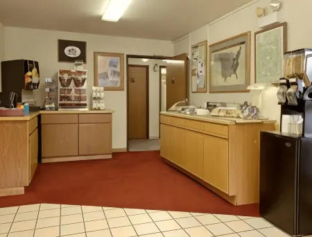 Super 8 by Wyndham Gardiner/Yellowstone Park Area