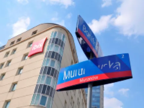 宜必思華沙老城酒店 鄰近亞當·密茨凱維奇文學博物館的酒店