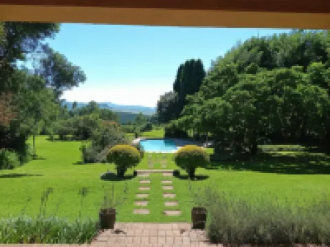 Halliwell Country Inn โรงแรมในHowick