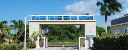 3-bedroom Gated Beachfront Villa with Pool- Luxury & Security. Pet-Friendly!