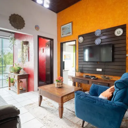 House w/ Ocean View, Pool and Beach Access Ize0016 Отели рядом с достопримечательностью «Пляж Жюрери»