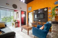House w/ Ocean View, Pool and Beach Access Ize0016 Hotels near Jurere Beach