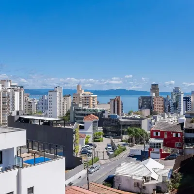 Your Stay Just 800m from the Beach in Floripa - Clg Отели рядом с достопримечательностью «Торговый центр Beiramar»