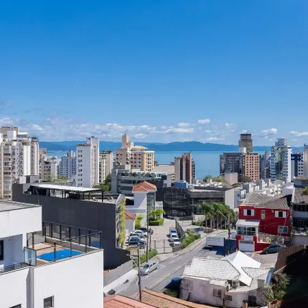 Your Stay Just 800m from the Beach in Floripa - Clg