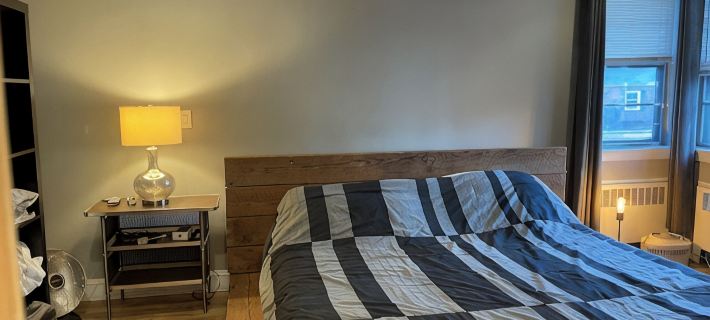 Whole Suite 74 - de Luxe King Bed in Master Bedroom + LR with 2 Sleeping Sofas Hotels in Silver Spring