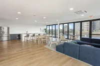 Optimum - Downtown Oasis! - Condos