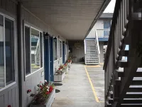 Lighthouse Cove Inn Hotels in Bandon