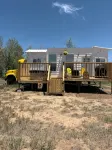 Welcome to the Bee Bus – A Cozy One-of-a-Kind Tiny Home with Mountain Views - Mountain view