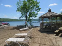 Bayside Inn & Marina